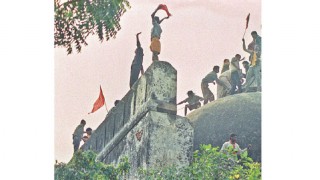 বাবরি মসজিদ ধ্বংস মামলায় সব আসামি খালাস বাবরি মসজিদ ধ্বংস মামলায় সব আসামি খালাস